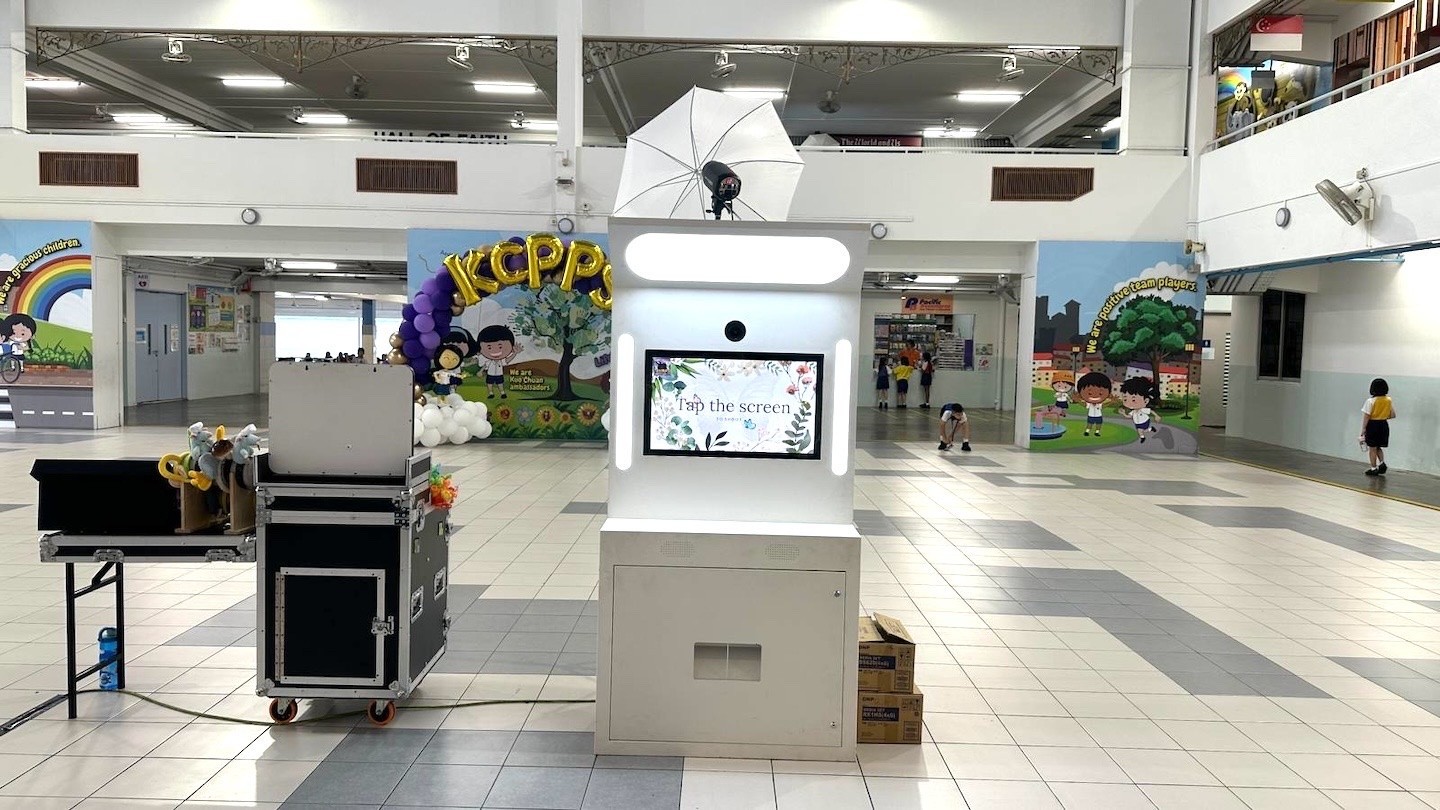 Photobooth Singapore: The Ultimate 2026 Guide to Booking the Perfect Booth for Your Event